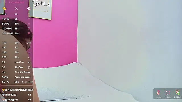 Snapshot of hornybarelylegalgirl chatting on 02.25.25 hornybarelylegalgirl online show from 02.25.25