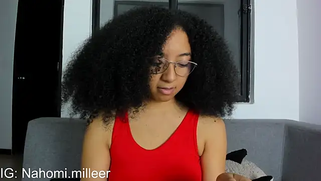 Snapshot of NAHOMI_MILLER chatting on 12.21.25 NAHOMI MILLER online show from 12.21.25