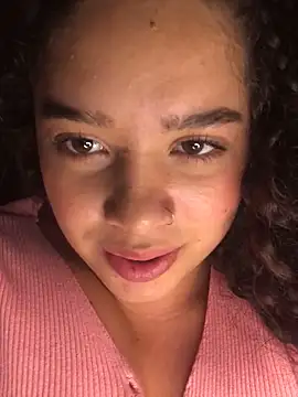 Snapshot of Julieta_333 chatting on 03.17.25 Julieta 333 online show from 03.17.25