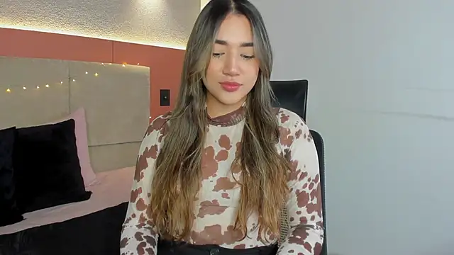 AniiRose online show from 11.29.25