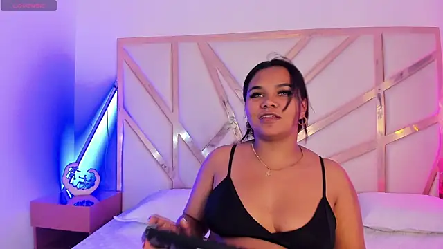 Carolina Evanss online show from 11.21.25