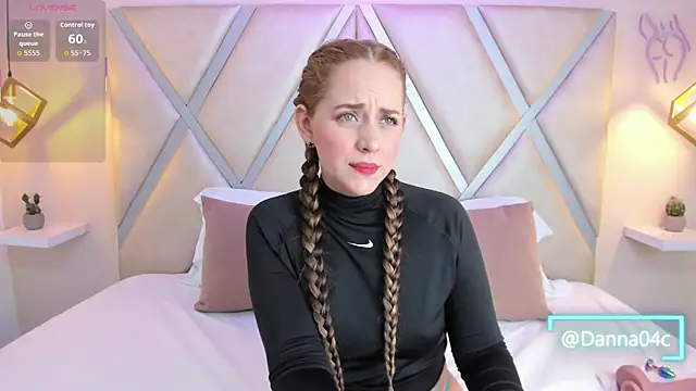 DannaCouper online show from 10.03.25