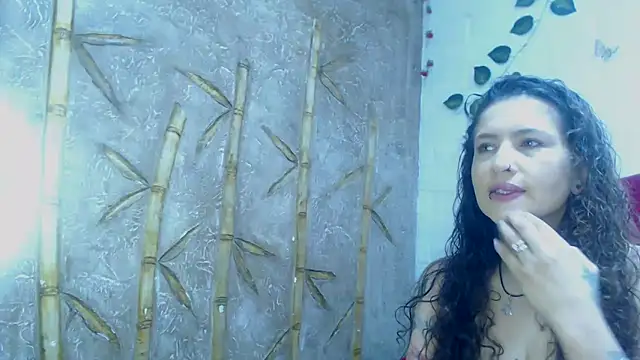 Snapshot of Leyla_Horny_Bg chatting on 03.15.25 Leyla Horny Bg online show from 03.15.25