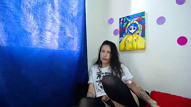 Snapshot of Leyla_Horny_Bg chatting on 10.17.25 Leyla Horny Bg online show from 10.17.25