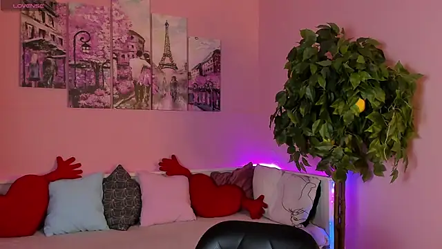 Katty Lights online show from 10.03.25