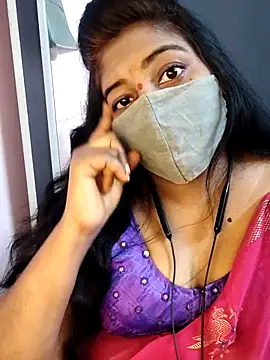 Snapshot of RomeoJuliet345 chatting on 02.04.26 RomeoJuliet345 online show from 02.04.26