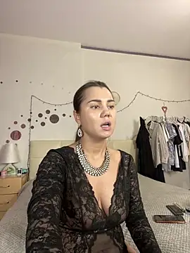 MiraMiss online show from 02.06.25