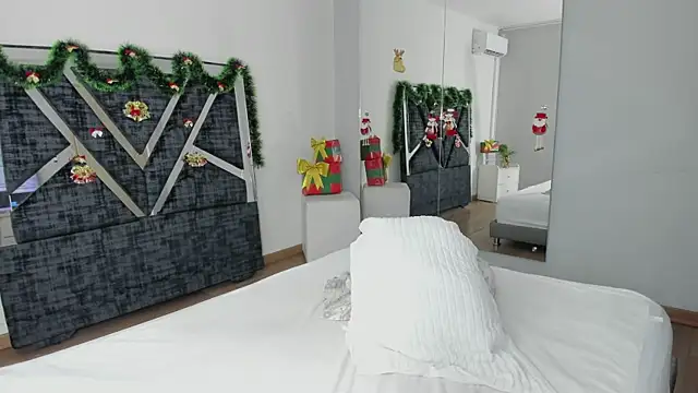 Snapshot of Jonness_Isa_ chatting on 11.28.25 Jonness Isa online show from 11.28.25