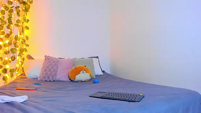 emillyhills online show from 02.05.25