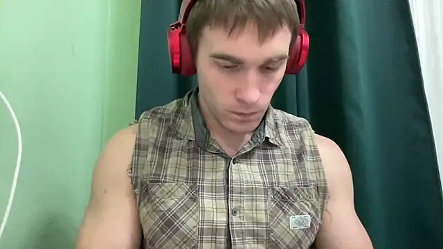 Snapshot of Mrbiceps23 chatting on 12.04.24 Mrbiceps23 online show from 12.04.24