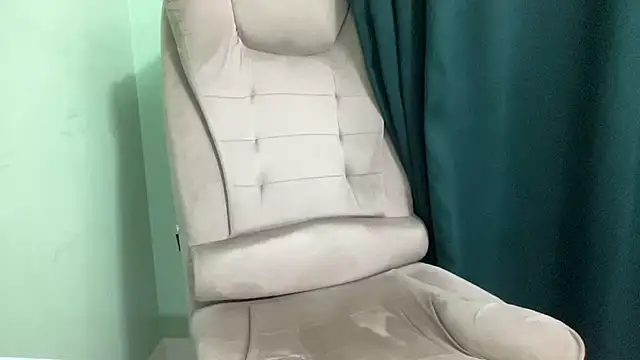 Snapshot of Mrbiceps23 chatting on 09.19.25 Mrbiceps23 online show from 09.19.25