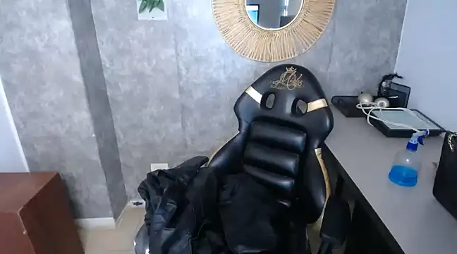 Tiffanny online show from 01.23.25