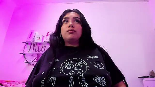 mia johns  online show from 01.10.26