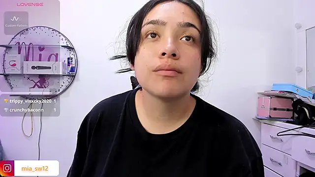 mia johns  online show from 04.03.26