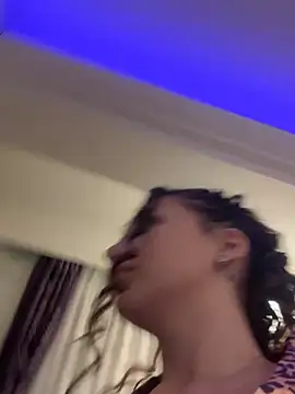 Snapshot of lissa_yasemin chatting on 02.14.25 lissa yasemin online show from 02.14.25