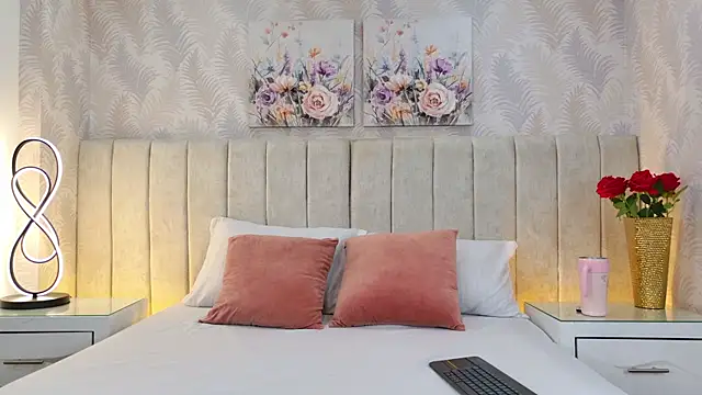 MeganCruzGB online show from 11.21.25