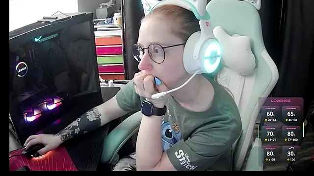 Snapshot of LilyFoxxx chatting on 05.28.26 LilyFoxxx online show from 05.28.26