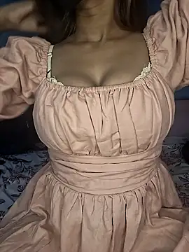 Snapshot of Aaliyalove1 chatting on 02.11.25 Aaliyalove1 online show from 02.11.25