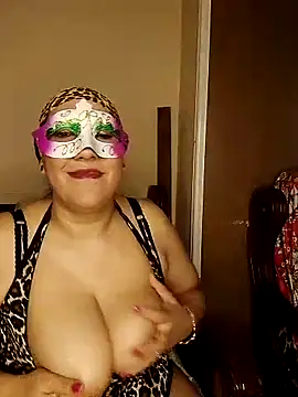 Snapshot of Osha10 chatting on 12.04.24 Osha10 online show from 12.04.24