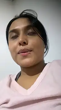 Snapshot of Sweet_xuee18 chatting on 01.31.25 Sweet xuee18 online show from 01.31.25