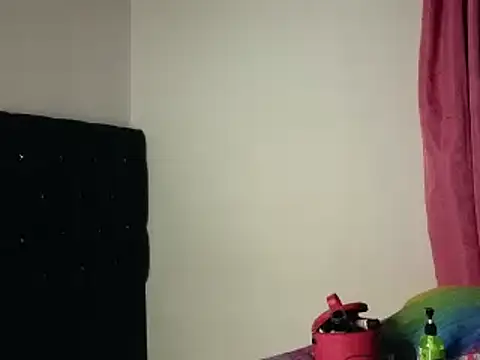 Snapshot of Sweet_xuee18 chatting on 02.26.25 Sweet xuee18 online show from 02.26.25