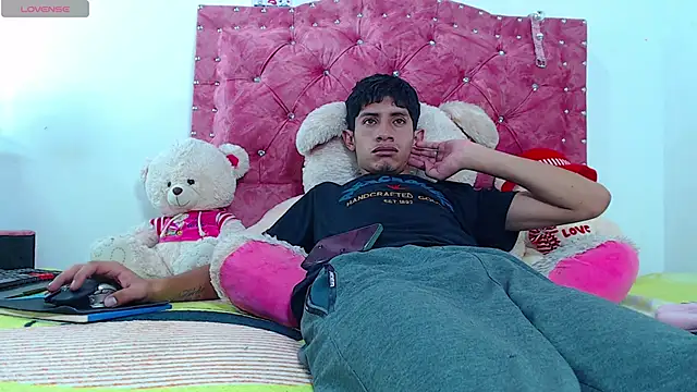 Snapshot of BIG_cockpether chatting on 01.15.25 BIG cockpether online show from 01.15.25