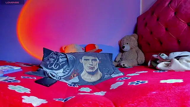 Snapshot of BIG_cockpether chatting on 09.21.25 BIG cockpether online show from 09.21.25