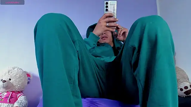 Snapshot of BIG_cockpether chatting on 10.10.25 BIG cockpether online show from 10.10.25