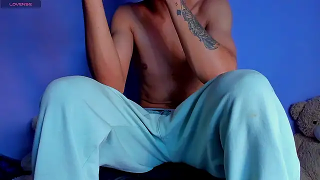 Snapshot of BIG_cockpether chatting on 11.03.25 BIG cockpether online show from 11.03.25