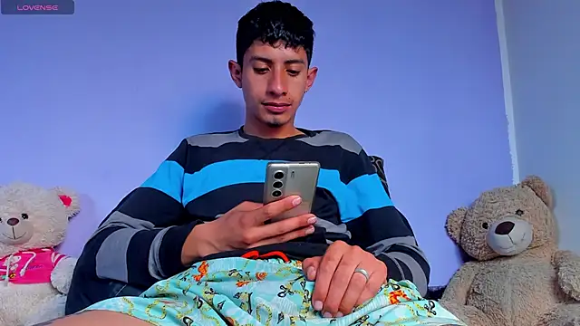 Snapshot of BIG_cockpether chatting on 11.17.25 BIG cockpether online show from 11.17.25