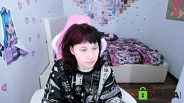 Snapshot of ElizaNik_ chatting on 01.21.25 ElizaNik online show from 01.21.25
