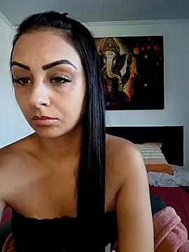 Snapshot of bbzinharosa chatting on 12.04.25 bbzinharosa online show from 12.04.25