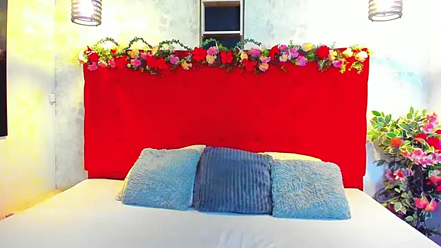 Snapshot of SilvannaFit chatting on 06.10.26 SilvannaFit online show from 06.10.26