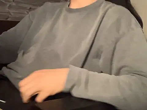 Snapshot of taallguyy_196 chatting on 03.20.25 taallguyy 196 online show from 03.20.25