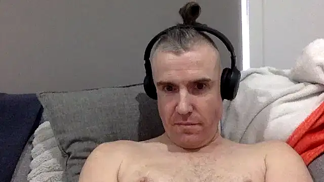 SugarCoupleAus online show from 09.18.25