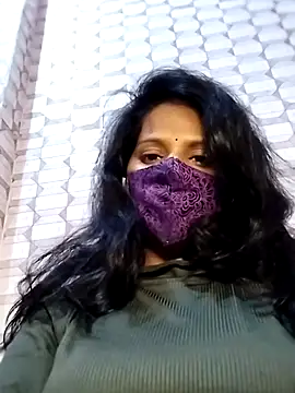 Shivani Tivari online show from 02.18.25