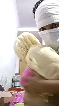 hot wife 35 online show from 12.03.24