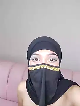 Aaliyah Salma online show from 01.22.25