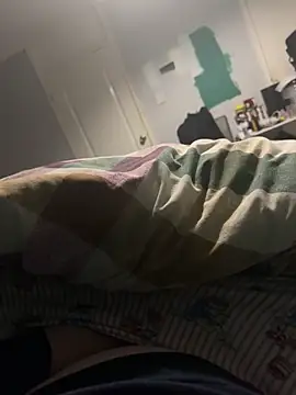 Snapshot of AmberTaylorXxx chatting on 11.19.25 AmberTaylorXxx online show from 11.19.25