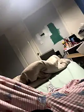 Snapshot of AmberTaylorXxx chatting on 12.15.25 AmberTaylorXxx online show from 12.15.25