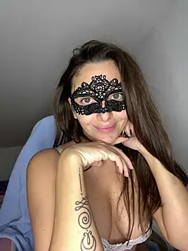 Snapshot of LeMagique- chatting on 12.18.24 LeMagique- online show from 12.18.24