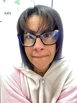 Snapshot of Goddess-Love- chatting on 04.24.26 Goddess-Love- online show from 04.24.26