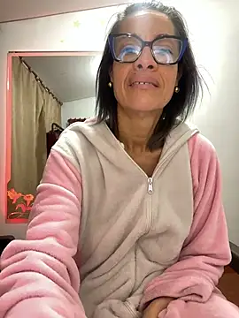 Snapshot of Goddess-Love- chatting on 06.21.26 Goddess-Love- online show from 06.21.26