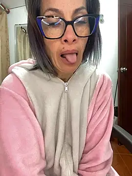 Snapshot of Goddess-Love- chatting on 06.29.26 Goddess-Love- online show from 06.29.26