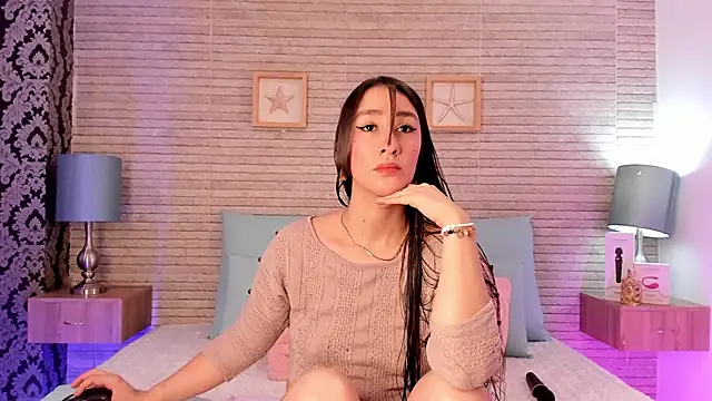 Catalinna Thompson online show from 01.15.25