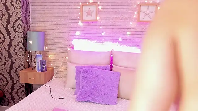 Catalinna Thompson online show from 03.04.25