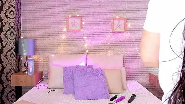 Catalinna Thompson online show from 03.13.25