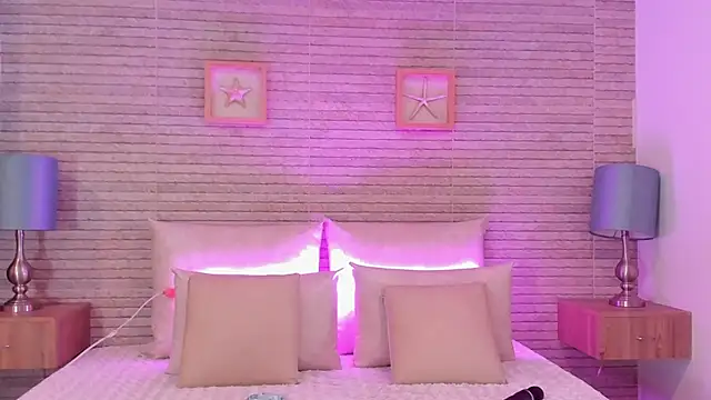 Catalinna Thompson online show from 03.22.25