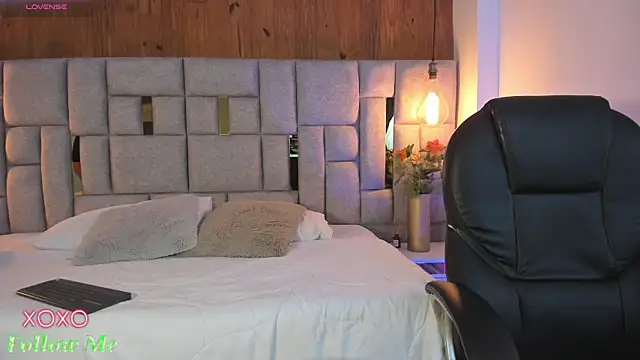 Saori newman online show from 03.20.25