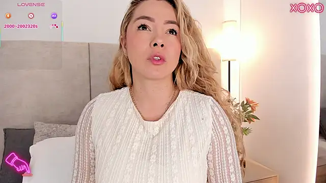 Saori newman online show from 11.24.25